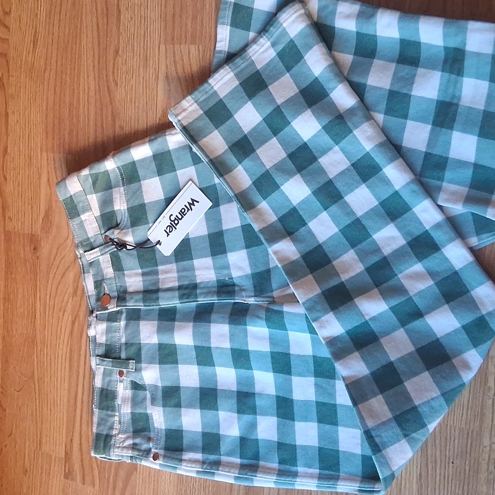 Wrangler Wrock, NWT Tags Ladies Jeans Green Cream White Waist Sz 24